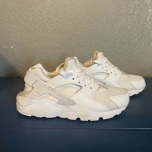 Boys Nike Huaraches